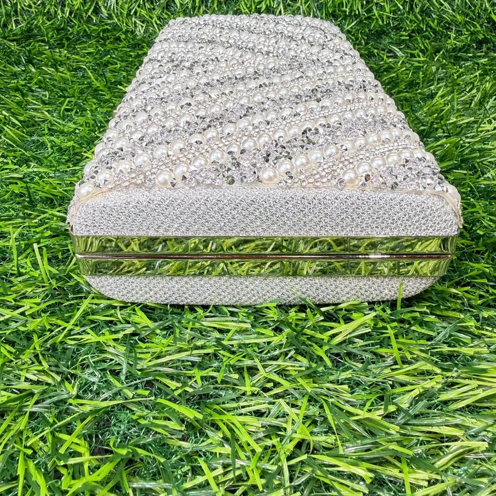 Evening Clutch Womens OS Silver‎ Excellent Pearl Rhinestone Chevron Bag
